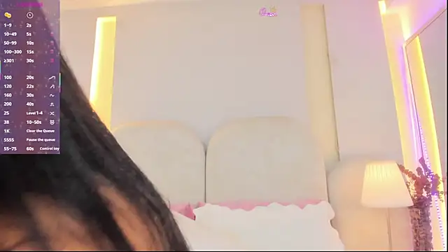 SalomeeBell webcam
