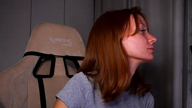 Liuba_Fox webcam