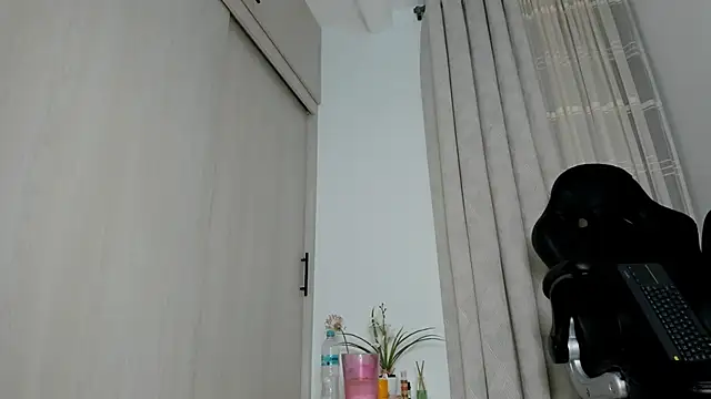 Biscuit_oliva live cam