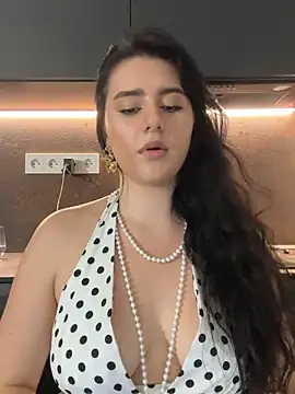 Evelyn___Sweet