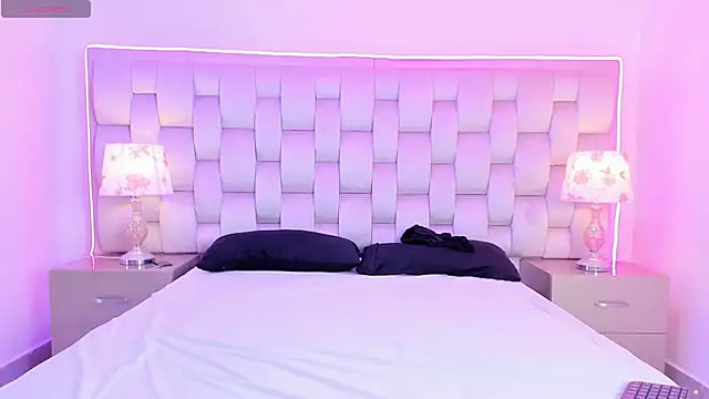 SalomeBins webcam