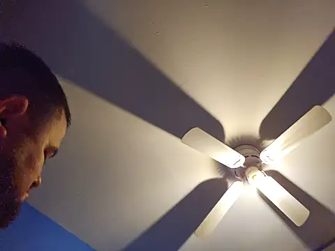Estebancaliente29 webcam