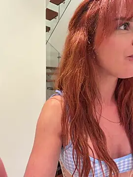 norahjuliette (Ask my age) - Oil each others titties!!