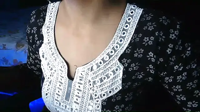 Cuteangle1 webcam