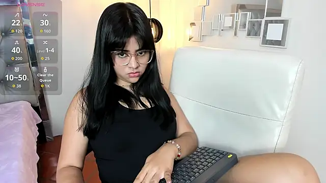 mila_quin webcam