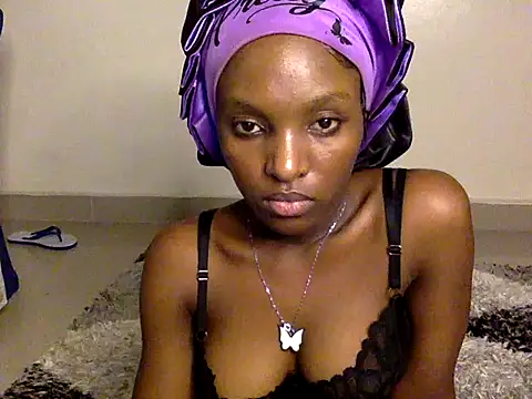 Sexy_strawberina webcam