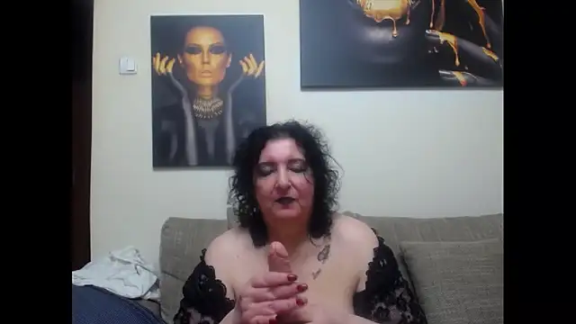 maturekorine webcam