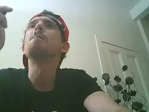 PocoLoco420 webcam