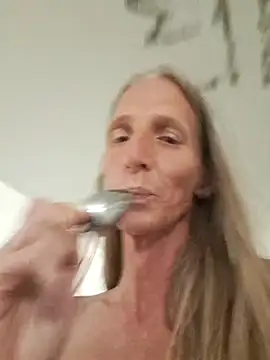 Cheryl_F's live cam