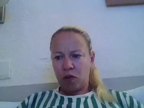 jennyblondeuk webcam