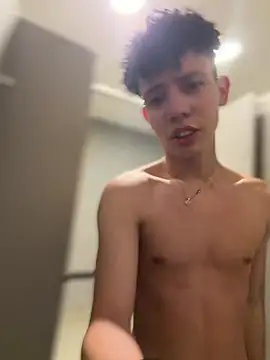 yoursexyjose webcam