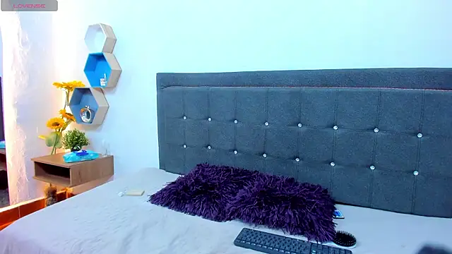 cute_sofiii webcam