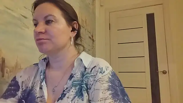 LaraHarper webcam