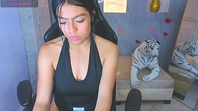 _Charlottee_b webcam