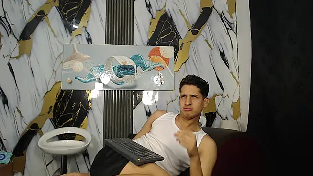 GOLDEN_2026 webcam