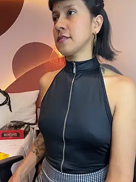 Valkiriia_wiine webcam