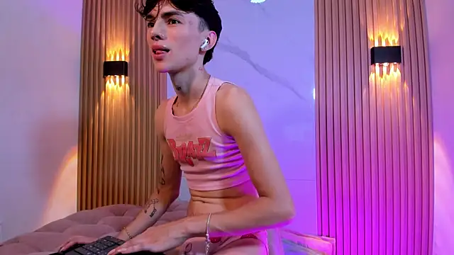 kitty__bunny webcam