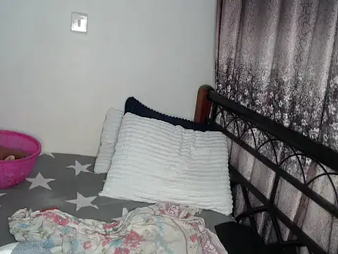 Whimsicalwillow webcam
