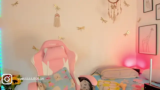 princessluna_19 webcam