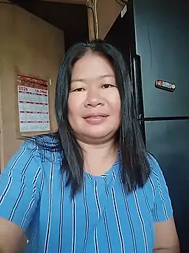 Lovelywoman43 webcam
