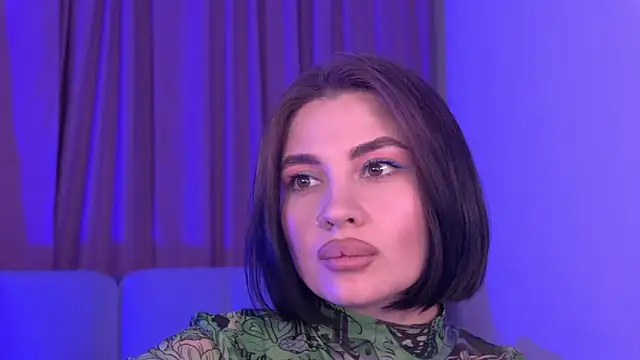 AdrianaToress webcam