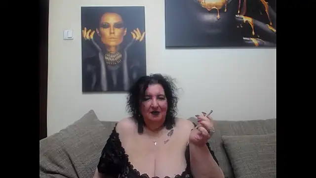 maturekorine webcam