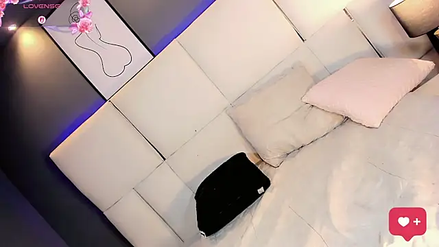 Kornylovee webcam
