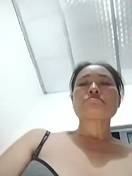 Maiaxoxo79 webcam