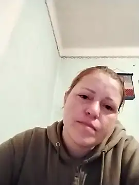CaramelBagira webcam