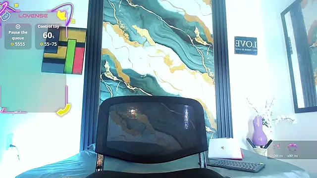 katha_Crawford webcam