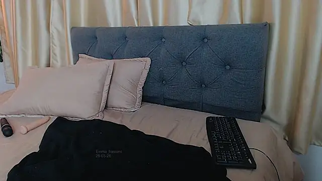 Emma_hassani webcam