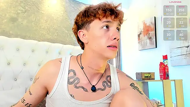 Tomy_Rox webcam