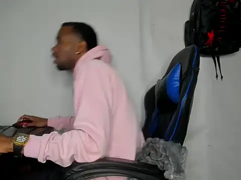 Kofi_exotic_2 webcam
