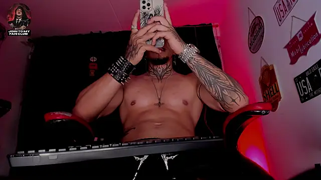 the_beast_master_ webcam