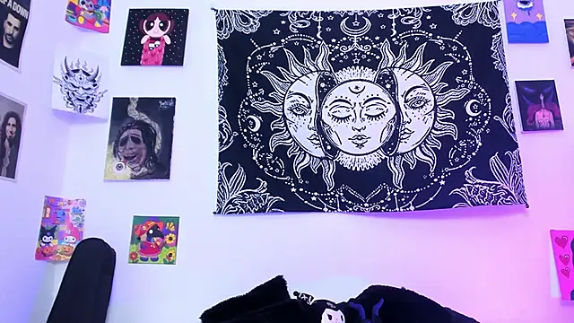 Rose_72 webcam