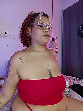 moni_bbw webcam