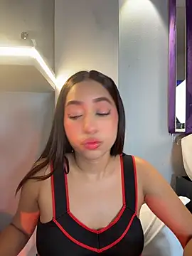 MiaCamille_ webcam