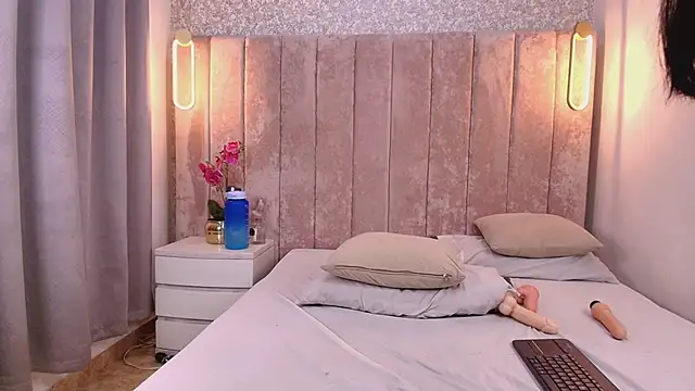 Pocahontas_606 webcam
