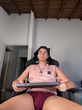 Simoonn8 webcam