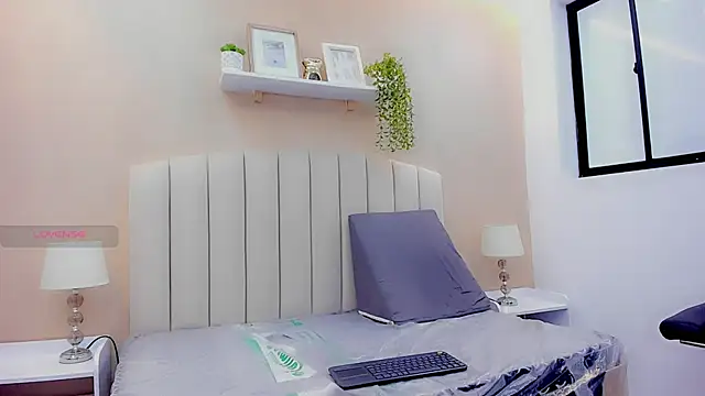 Mia_thompson_19 webcam