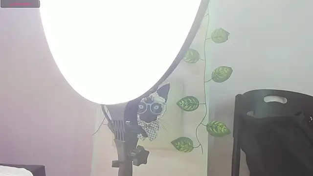 Violett_Salvatore webcam