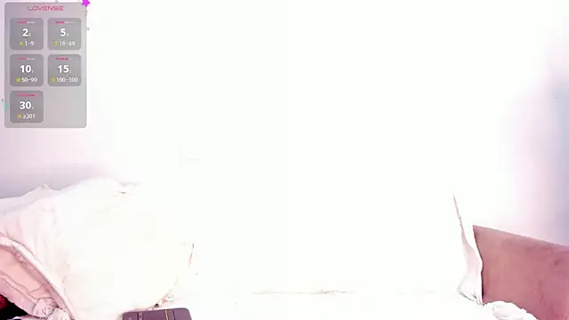 LucianaM_13 webcam