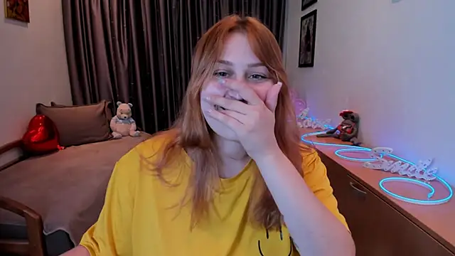 NoraLiin webcam