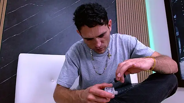 Andres_Colins1 webcam