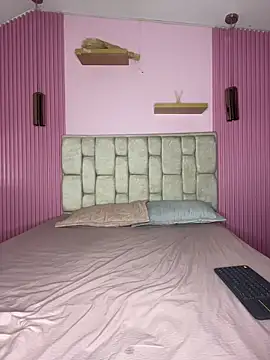 MoonLitDoll webcam