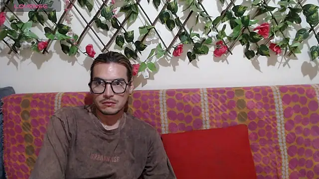 JackyEmma25 webcam
