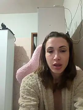 Irresistible24 webcam