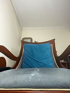 LilaRvsh webcam