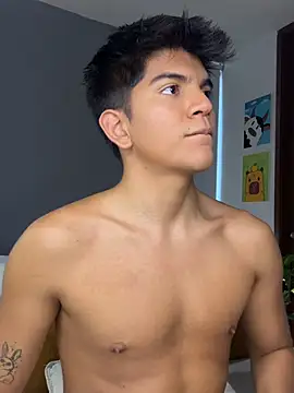 onlysantty - OnlySantty's free webcam - UK Sex Cams