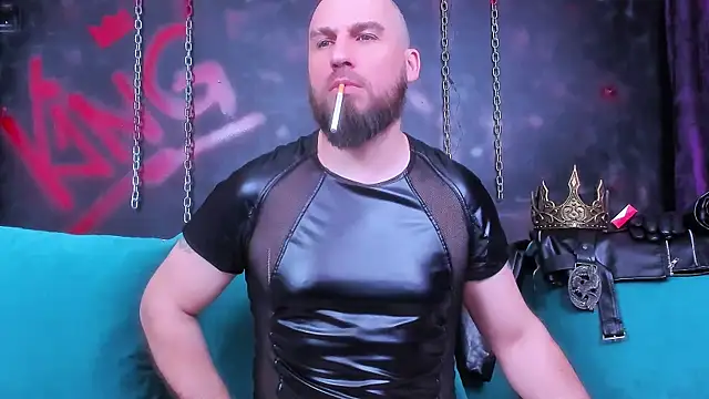 ArmandoSteel4u live cam